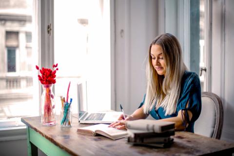 7 Simple Ways to Find a Remote Job That You'll Love